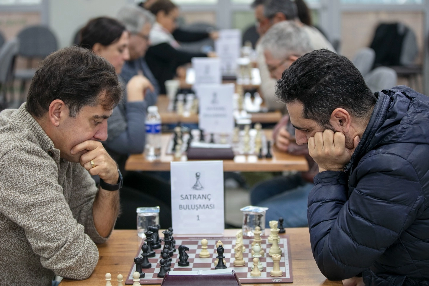 İzmir G&uuml;zelbah&ccedil;e&rsquo;de satran&ccedil; turnuvası d&uuml;zenlendi