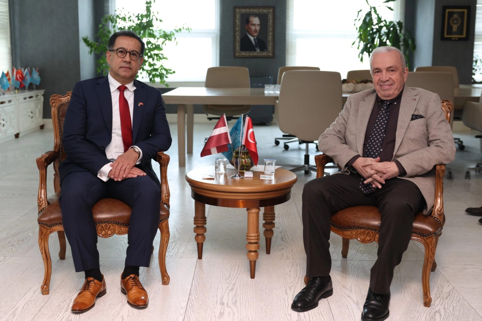 Bursa Nil&uuml;fer&rsquo;e Letonya B&uuml;y&uuml;kel&ccedil;isi&rsquo;nden ziyaret