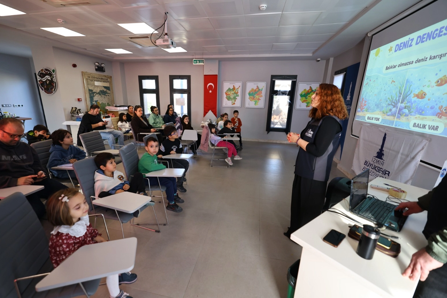 &Ccedil;ocuklar Efes Sel&ccedil;uk&rsquo;ta denizin gizli d&uuml;nyasını keşfetti