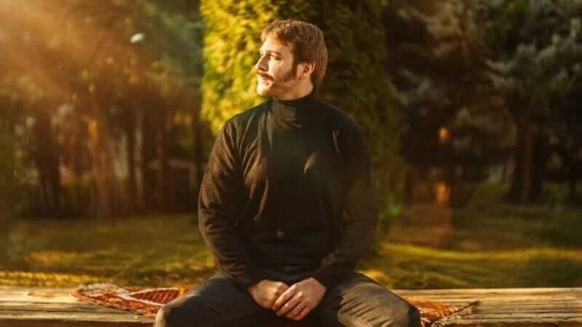 Mert &Ouml;zcan&rsquo;dan Yeni Single: &ldquo;Kalbimden Sorumsuz&rdquo;